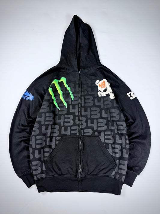 Dc x monster